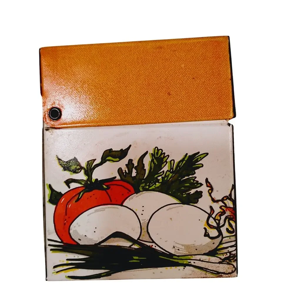 METAL FAVRORITE RECIPES BOX INDEX CARDS TABLE OF MEASUREMENTS GRANNYCORE VINTAGE